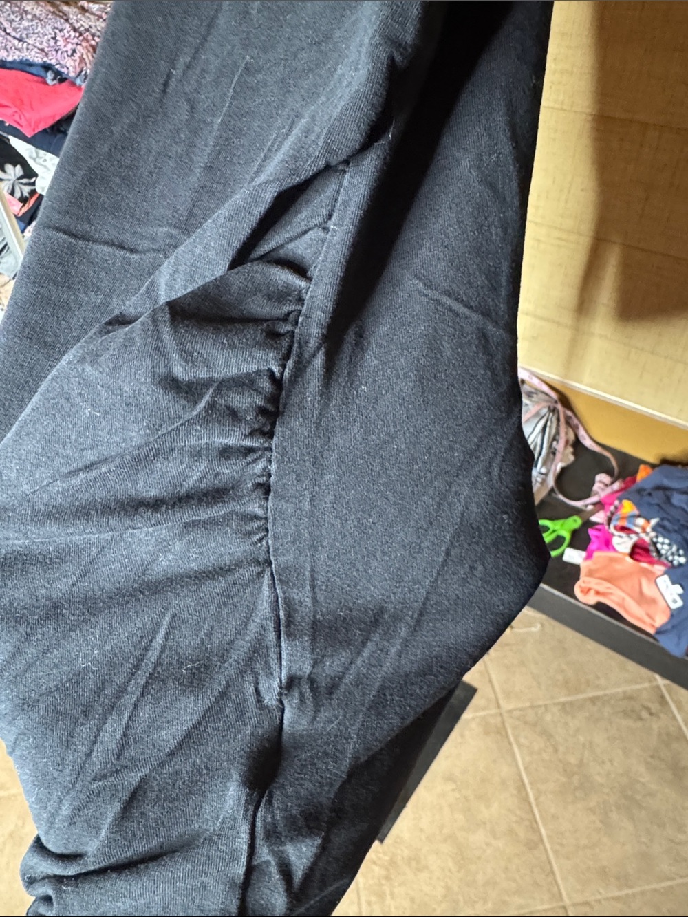 H&M MAMA Maternity Black Ruched Side Tee Shirt XL Soft Stretch - Picture 5 of 7